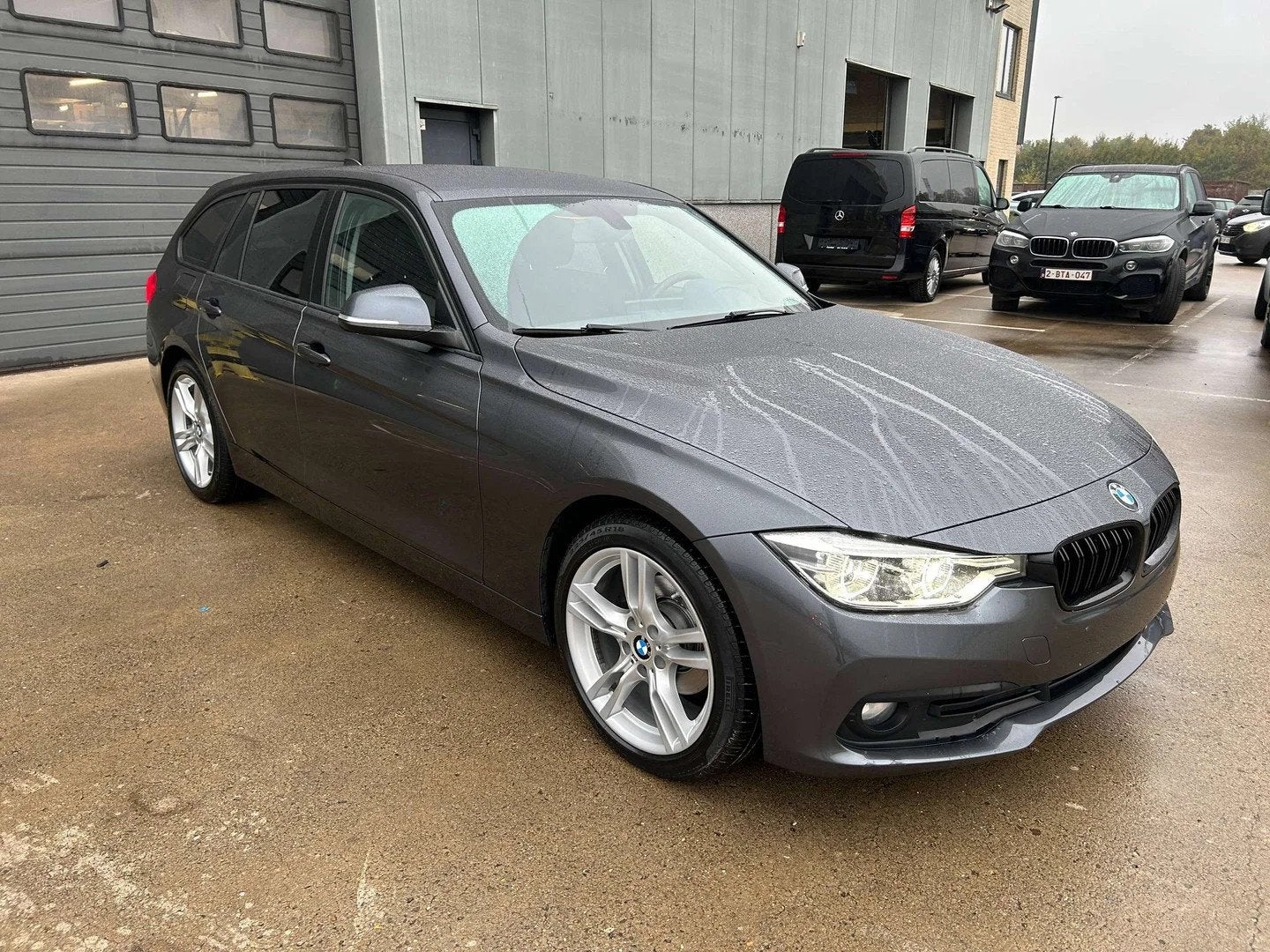 BMW 3 Serie 318 Touring 318D AUTOMAAT EXTRA SET WINTERVELGEN, Auto's, Stof, 136 pk, 5 deurs, Zilver of Grijs