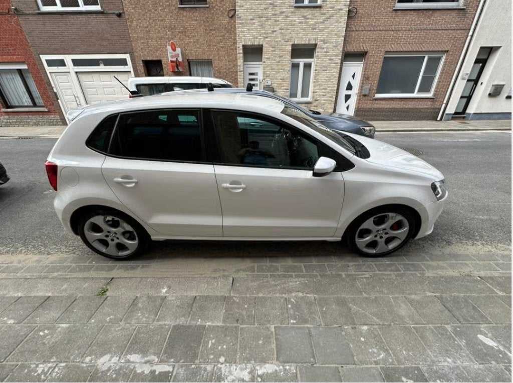 Polo 1.4 GTI 185CV - Essence - 130.000km, Euro 5, Achat, Alcantara, Noir