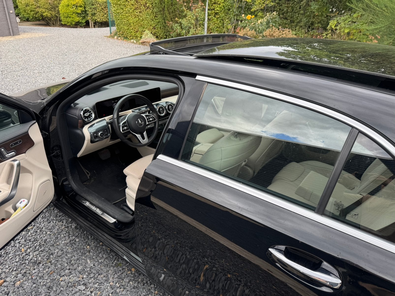 Mercedess 220 4 matic, Autos, Cuir, Classe A, Entretenue par le concessionnaire, 5 portes
