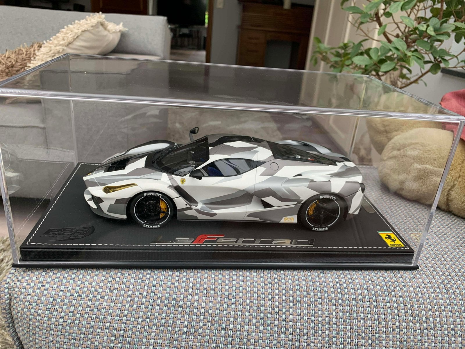 BBR 1:18 Ferrari La Ferrari (Camo), Enlèvement ou Envoi, Neuf