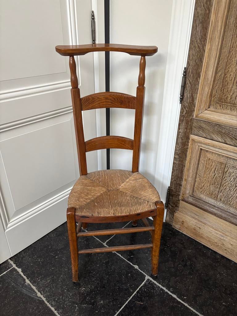 Chaise d'église ancienne, Enlèvement