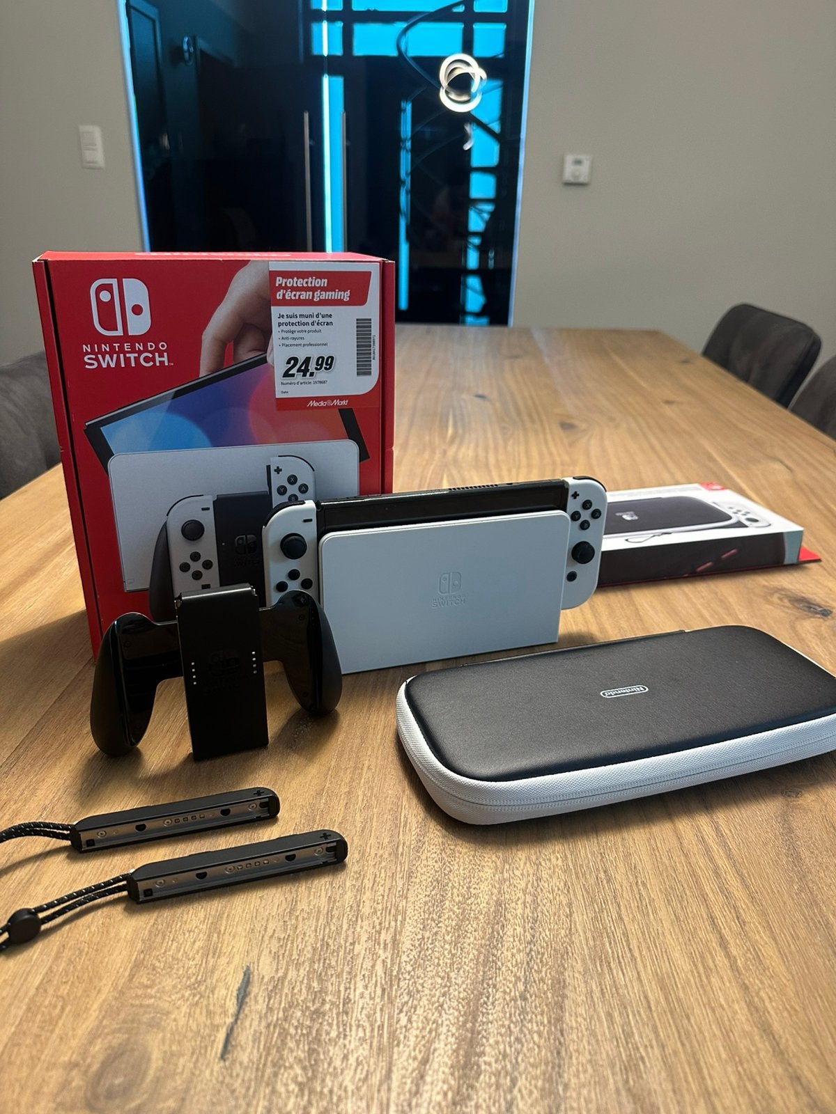 Nintendo Switch OLED avec jeux, Consoles de jeu & Jeux vidéo, Enlèvement, Comme neuf, Switch OLED, Avec jeux