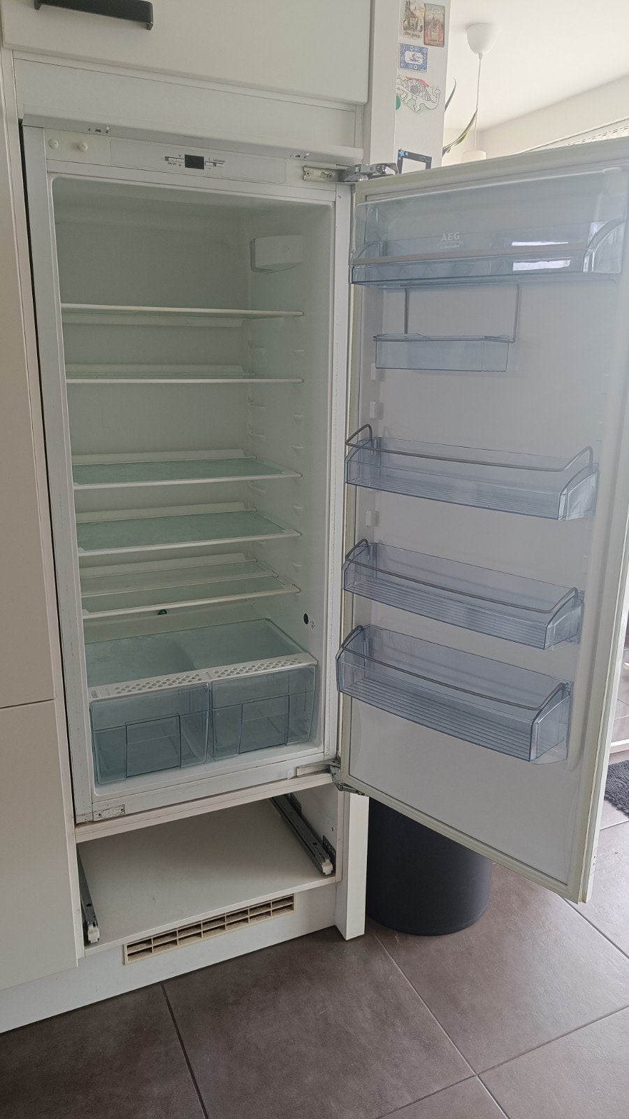 AEG inbouwkoelkast - 120cm hoog, 100 tot 150 liter, 45 tot 60 cm, Ophalen, 85 tot 120 cm