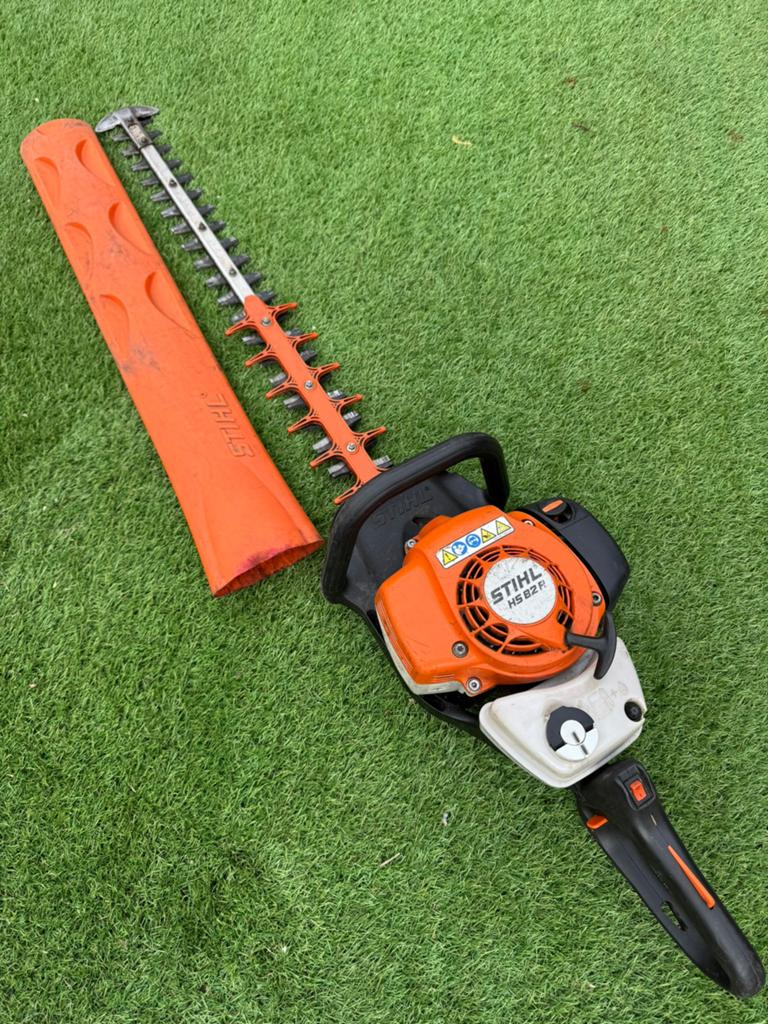 Heggenschaar Stihl HS 82 R, Enlèvement, Utilisé