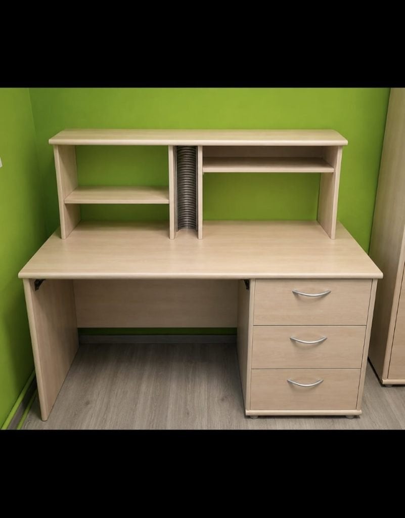 Bureau meubel, Huis en Inrichting, Bureaus, Ophalen, Hout, Schoolbureau, Zo goed als nieuw