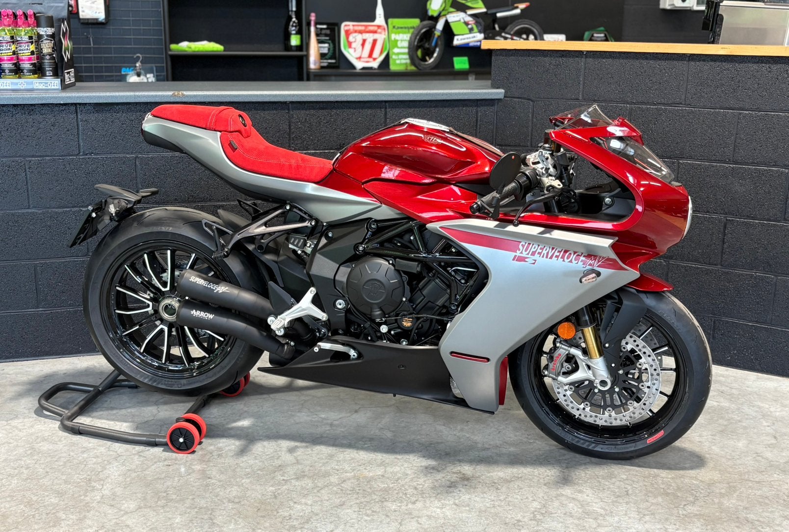 Mv Agusta - Superveloce S - Serie ottantesimo, Particulier