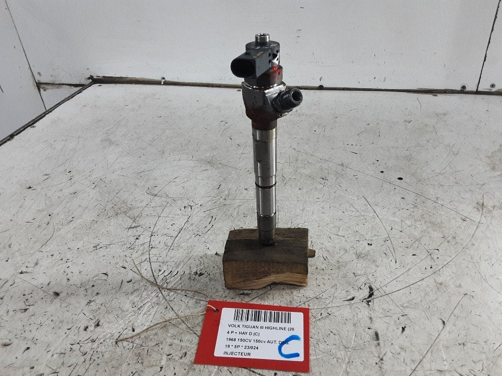 INJECTOR BRANDSTOF Volkswagen Tiguan (AD1) (04L130277AC), Gebruikt, Volkswagen, Mevr. I. Hauben, Rue de l'Espoir 34 34
4030  GRIVEGNÉE, BE