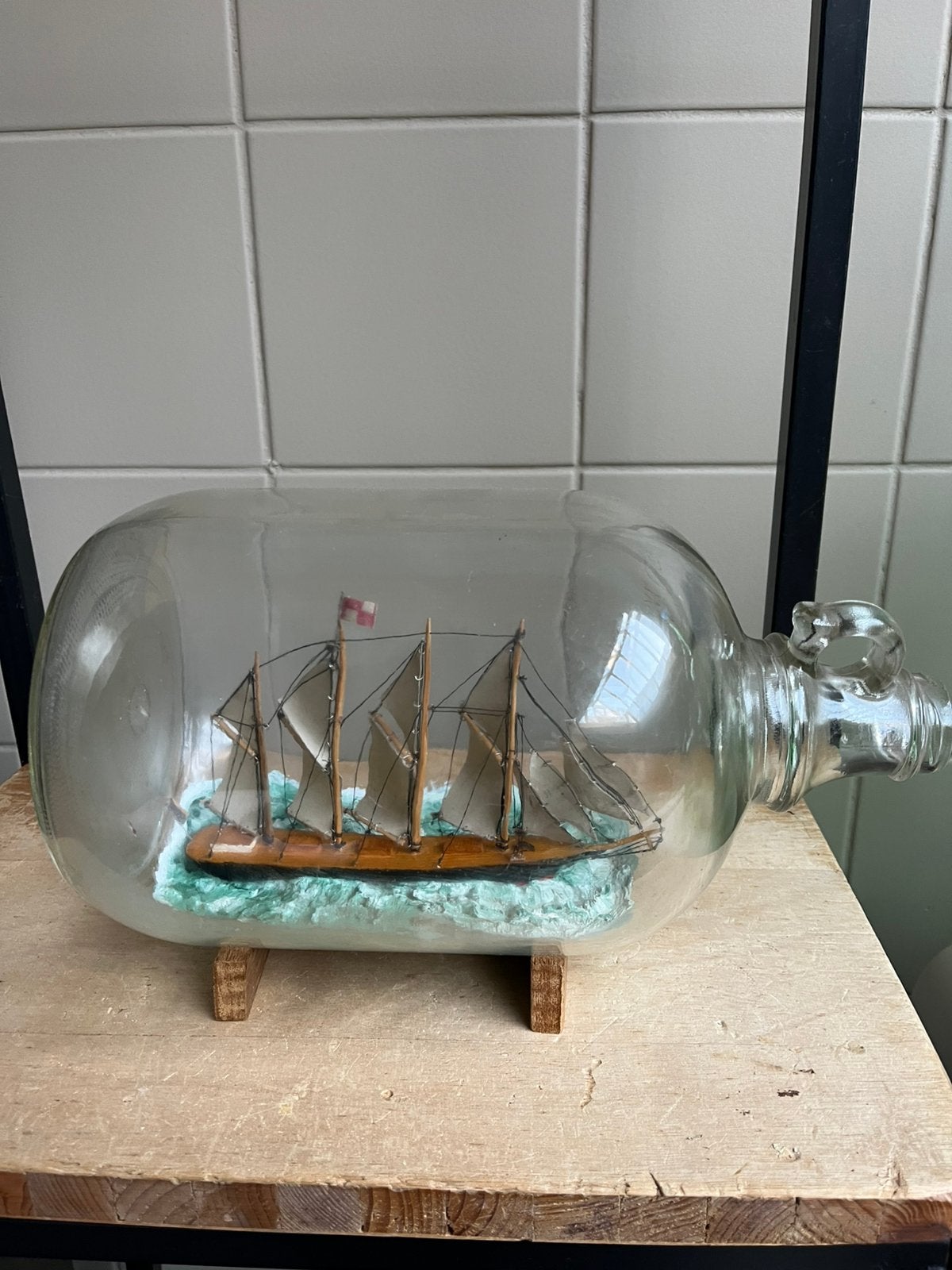 Boot in een fles, Hobby en Vrije tijd, Ophalen, Zo goed als nieuw
