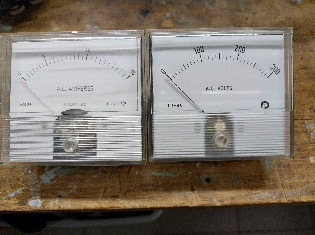 voltmeter en amperemeter analoog, Bricolage & Construction, Électricité & Câbles, Enlèvement, Comme neuf, Autres marques, Autres types