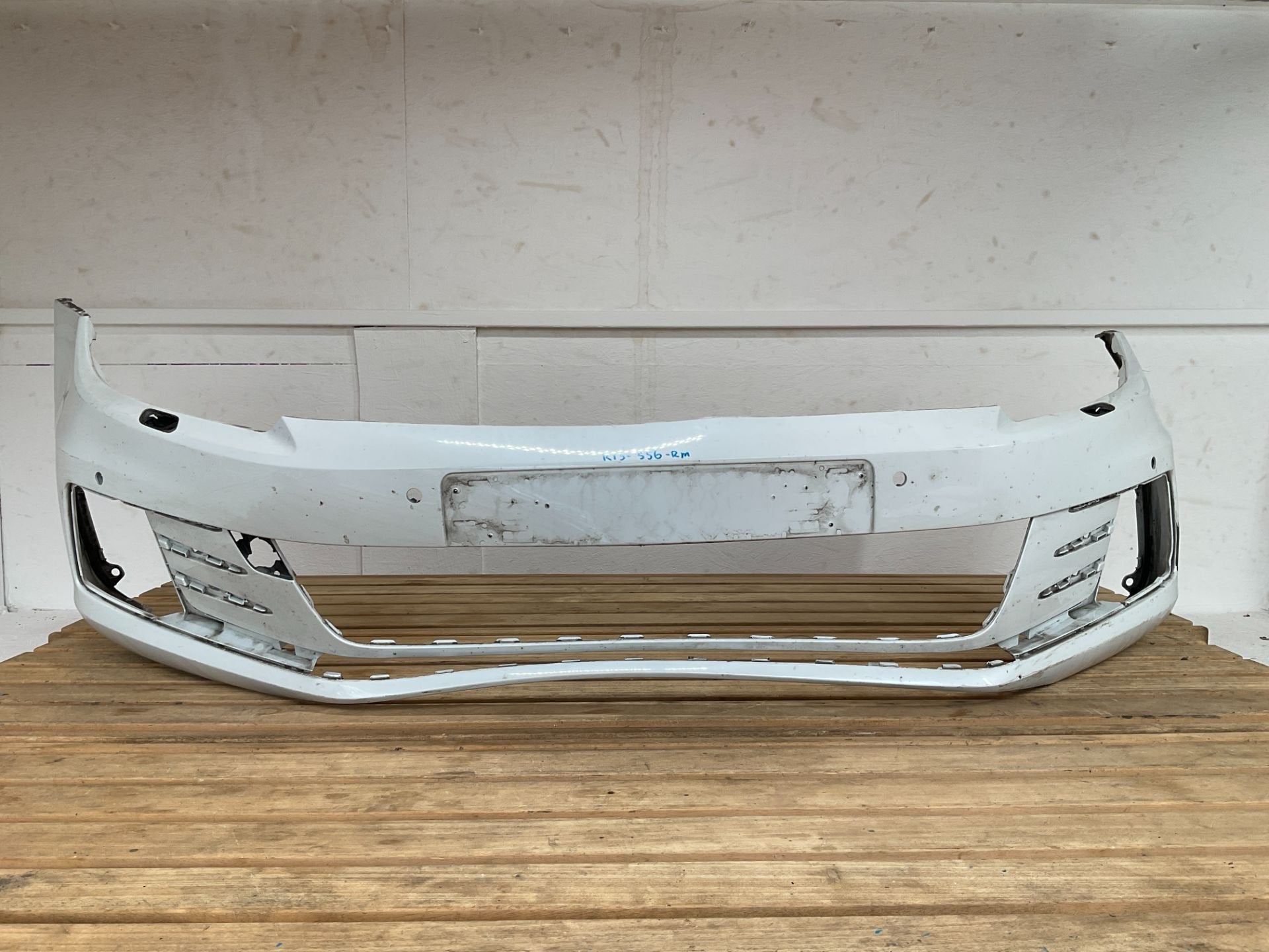 Pare-chocs avant Volkswagen Scirocco 14-18 R-line 1K8807221R, Neuf, Pare-chocs, Volkswagen, Volkswagen AG