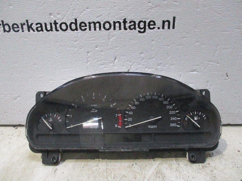 COCKPIT Jaguar S-type (X200) (xrbf-10849-al), Campus Kronberg 7
61476  Kronberg im Taunus, DE, Gebruikt, Jaguar, Jaguar Land Rover Deutschland GmbH
