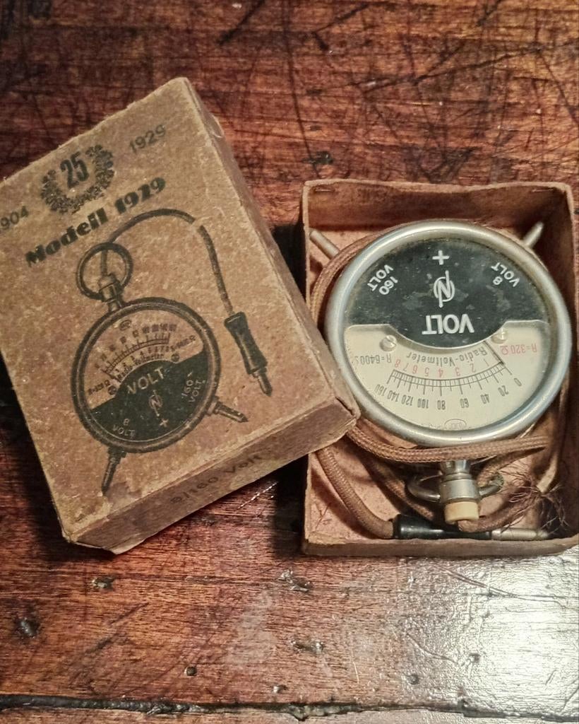 Antieke voltmeter met originele verpakking (1929), Ophalen