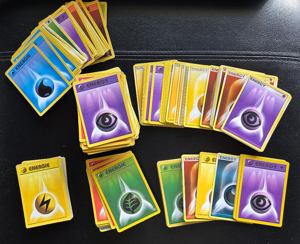 Pokemon 323 Energy, Hobby en Vrije tijd, Verzamelkaartspellen | Pokémon, Ophalen of Verzenden, Nieuw, Meerdere kaarten