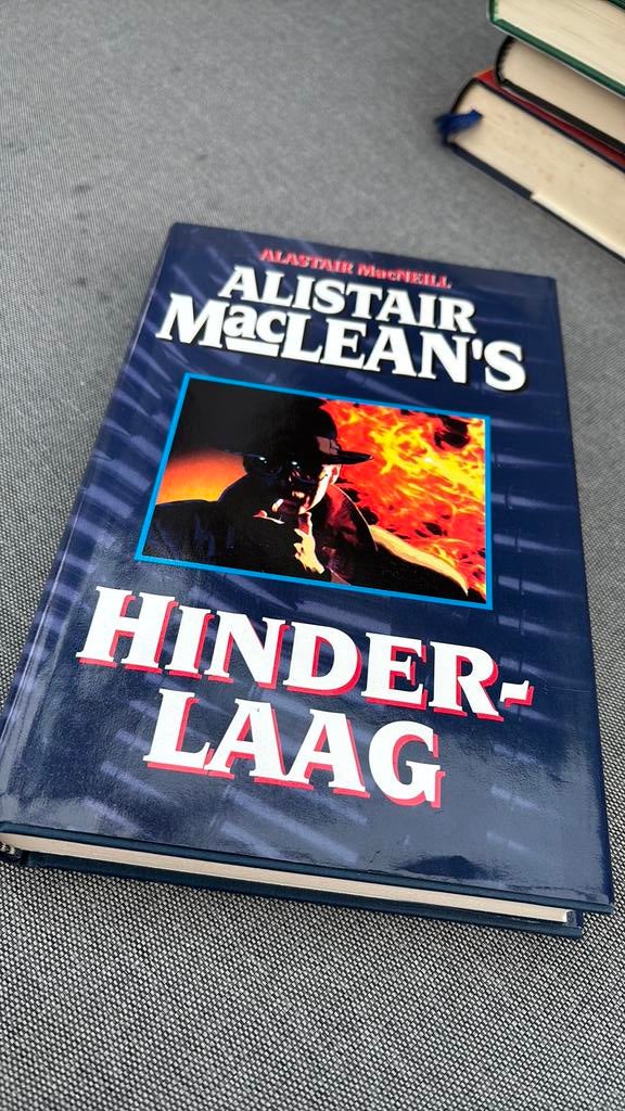 Alastair MacNeill - Alistair MacLean's hinderlaag, Boeken, Ophalen of Verzenden, Alastair MacNeill