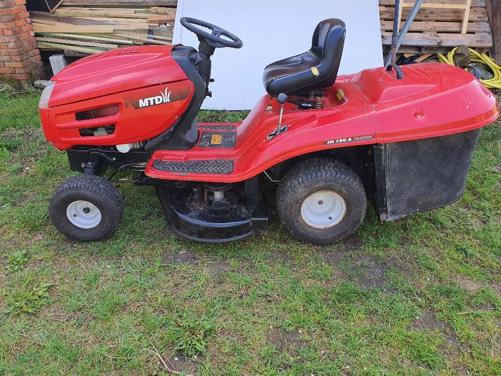 Tondeuse autoportée MTD Machine très puissante avec moteur, Bac de ramassage, Mtd, Enlèvement, 120 cm ou plus
