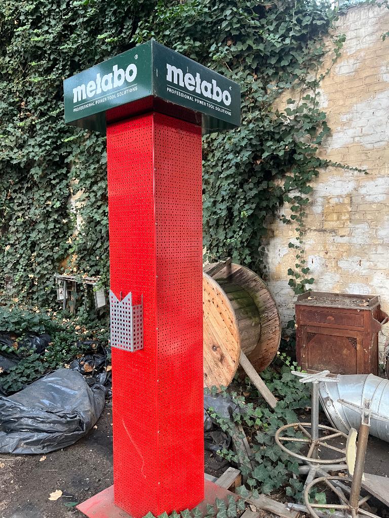 Totem Métabo, Enlèvement