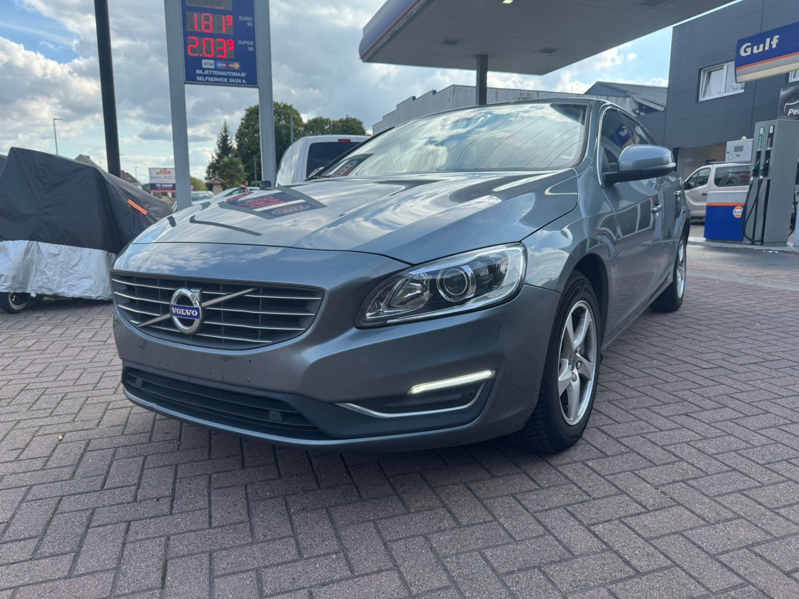 Volvo V60 2.0 - DIESEL - AUTOMAAT - 218.000km - 2017, Automaat, 1969 cc, Leder, 5 deurs