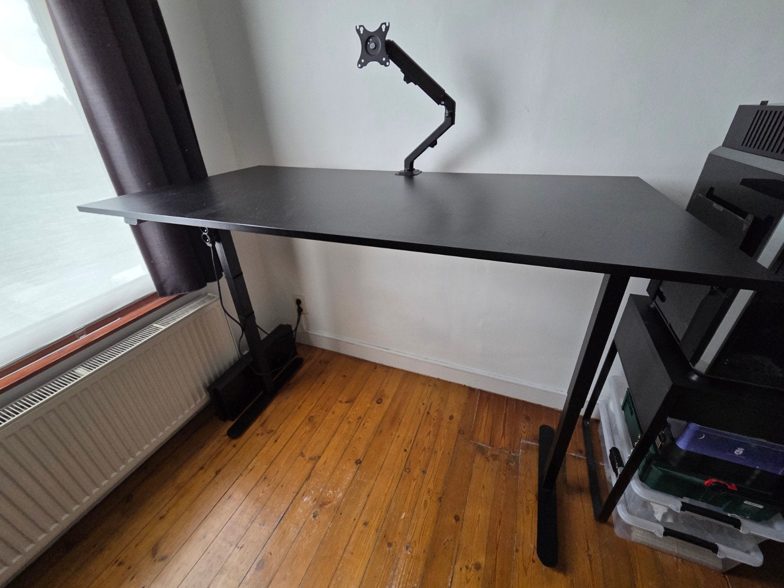 Elektrisch verstelbaar zit-sta bureau, Huis en Inrichting, Bureaus, Ophalen, Zo goed als nieuw, 80 cm, Zit-sta bureau