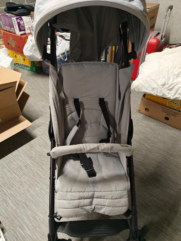 Chicco plooibuggy met zonnekap, Kinderen en Baby's, Ophalen, Zonnekap