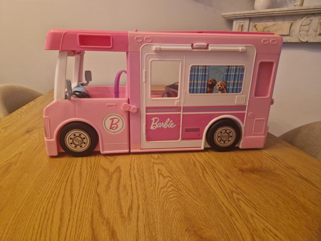 Barbie Mobilhome, Enfants & Bébés, Jouets | Maisons de poupées, Enlèvement