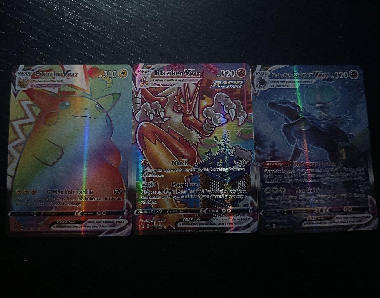 3 Zeldzame Vmax pokémon kaarten !!, Hobby en Vrije tijd, Verzenden, Nieuw, Meerdere kaarten