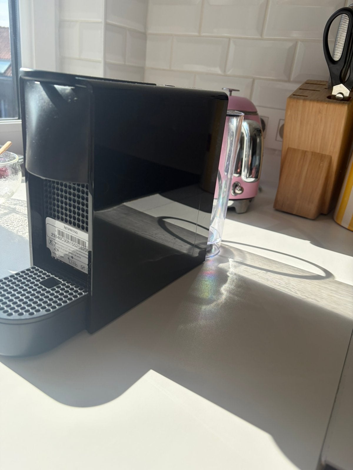 Krups Nespresso Essenza Mini, Elektronische apparatuur, Koffiezetapparaten, Ophalen, Gebruikt, Koffiemachine, Koffiepads en cups