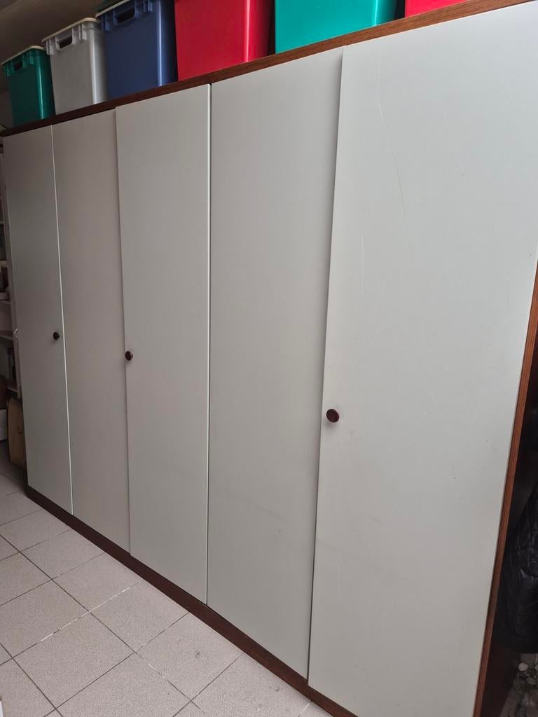 Armoire, 5 portes, L250, H200, D60, Enlèvement