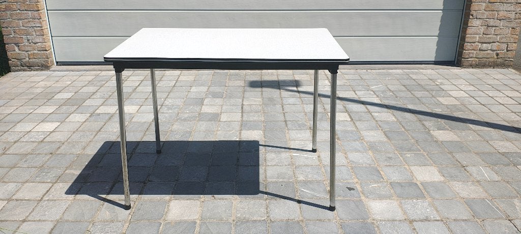 MID-CENTURY Tafel VINTAGE licht grijs Formica handig formaat, Ophalen, Gebruikt, Overige houtsoorten, 100 tot 150 cm