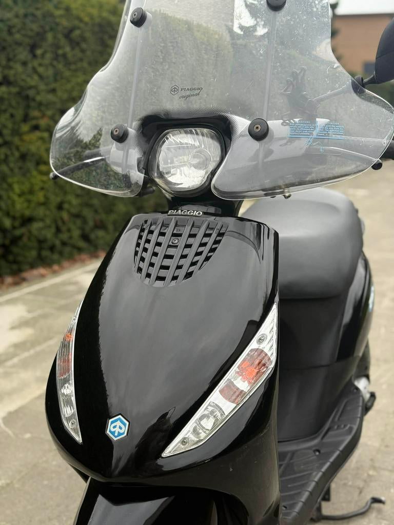 Piaggio ZIP A-KLASSE TOPSTAAT, Fietsen en Brommers, Scooters | Piaggio, Ophalen, Zo goed als nieuw, Zip
