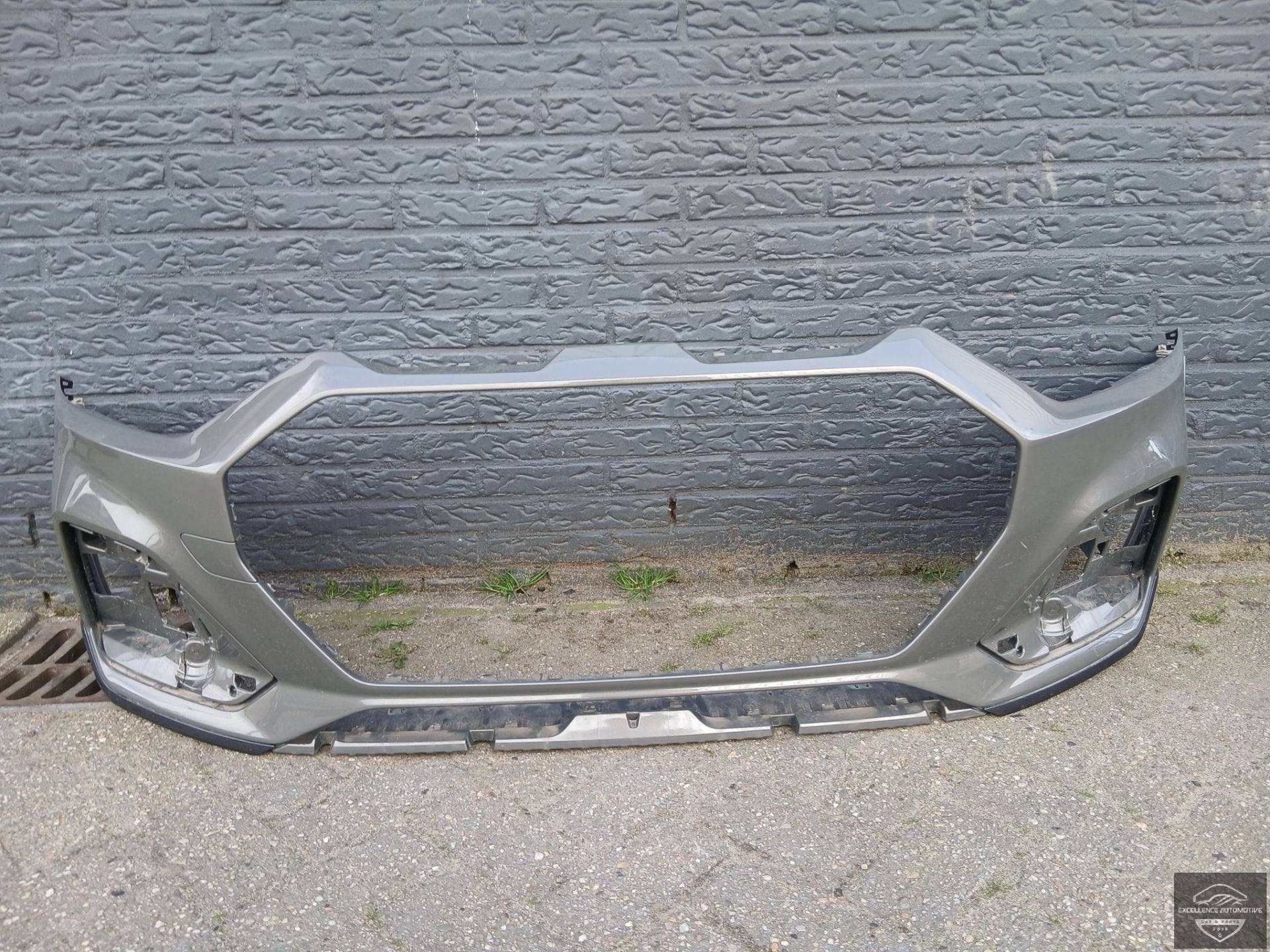 Pare-chocs avant d'origine Audi A1 82A Citycarver 2019+ !, Autos : Pièces & Accessoires, Pare-chocs, AUDI AG, Auto-Union-Strasse 1
85045  Ingolstadt, DE