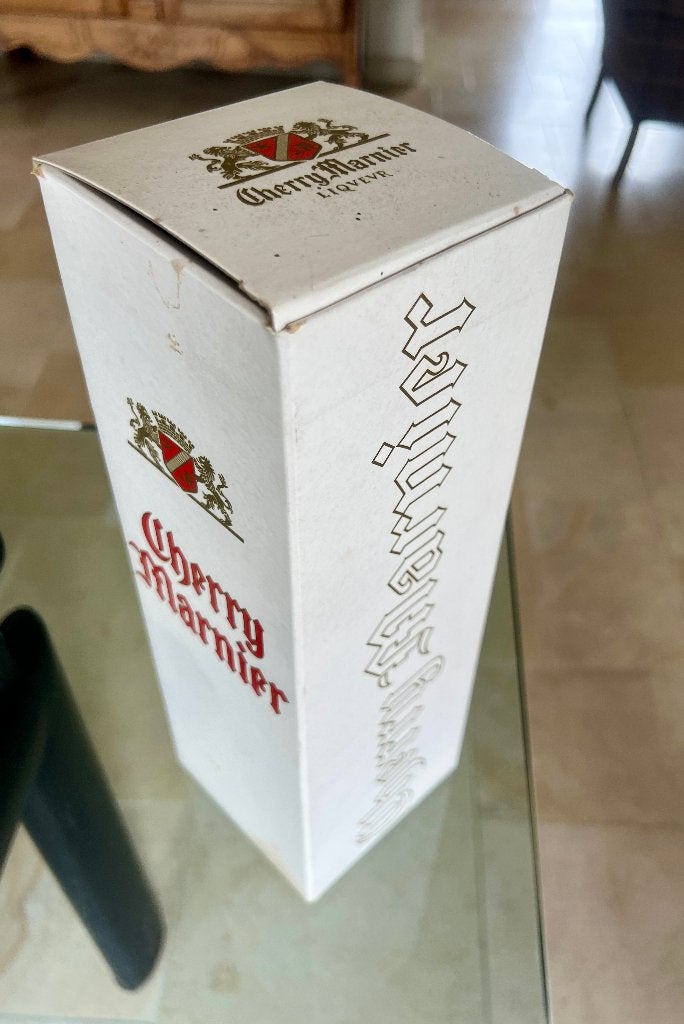 Cherry Marnier (Grand Marnier) Bouteille scellée - RARE, Collections, Vins, Neuf, Enlèvement ou Envoi, Pleine, Autres types
