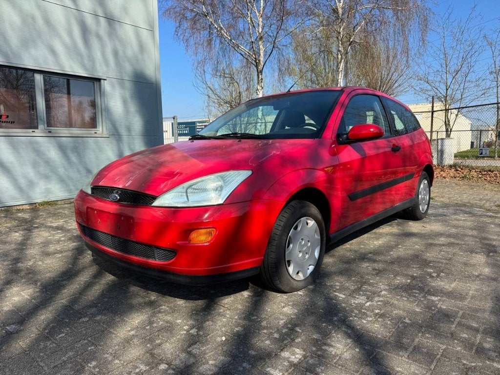FORD FOCUS, Autos, Entreprise, 55 kW, 3 portes, Essence