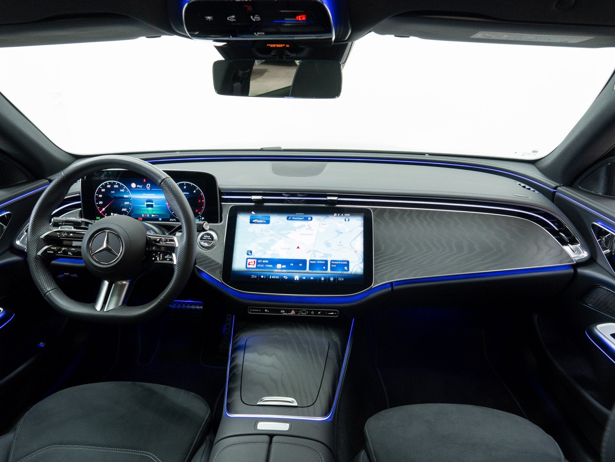 Mercedes-Benz E 220 d AMG Line Night PANORAMA Distronic KEYL, Auto's, Automaat, Gebruikt, Zwart, 4 cilinders