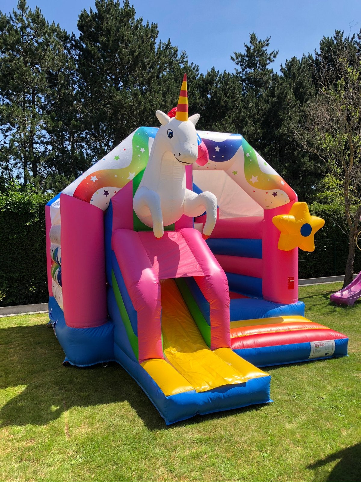Springkasteen unicorn te koop, Ophalen, Zo goed als nieuw