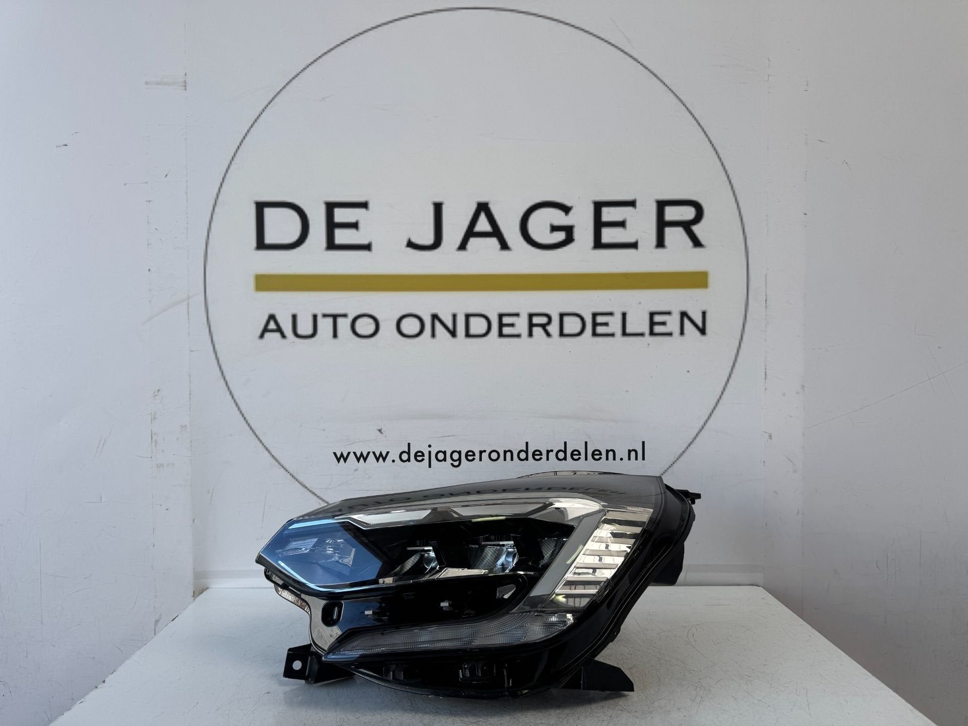 RENAULT CAPTUR II KOPLAMP LED PURE VISION 260608054R LIENS, Renault Group, Contact.group@renault.com, Renault, Utilisé