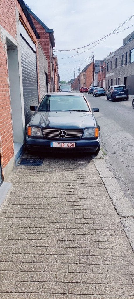 Mercedes-Benz 230 CE Coupé W124– LPG – 185 km – Projectwagen, Auto's, 100 kW, Stof, Elektrische ramen, Mercedes-Benz