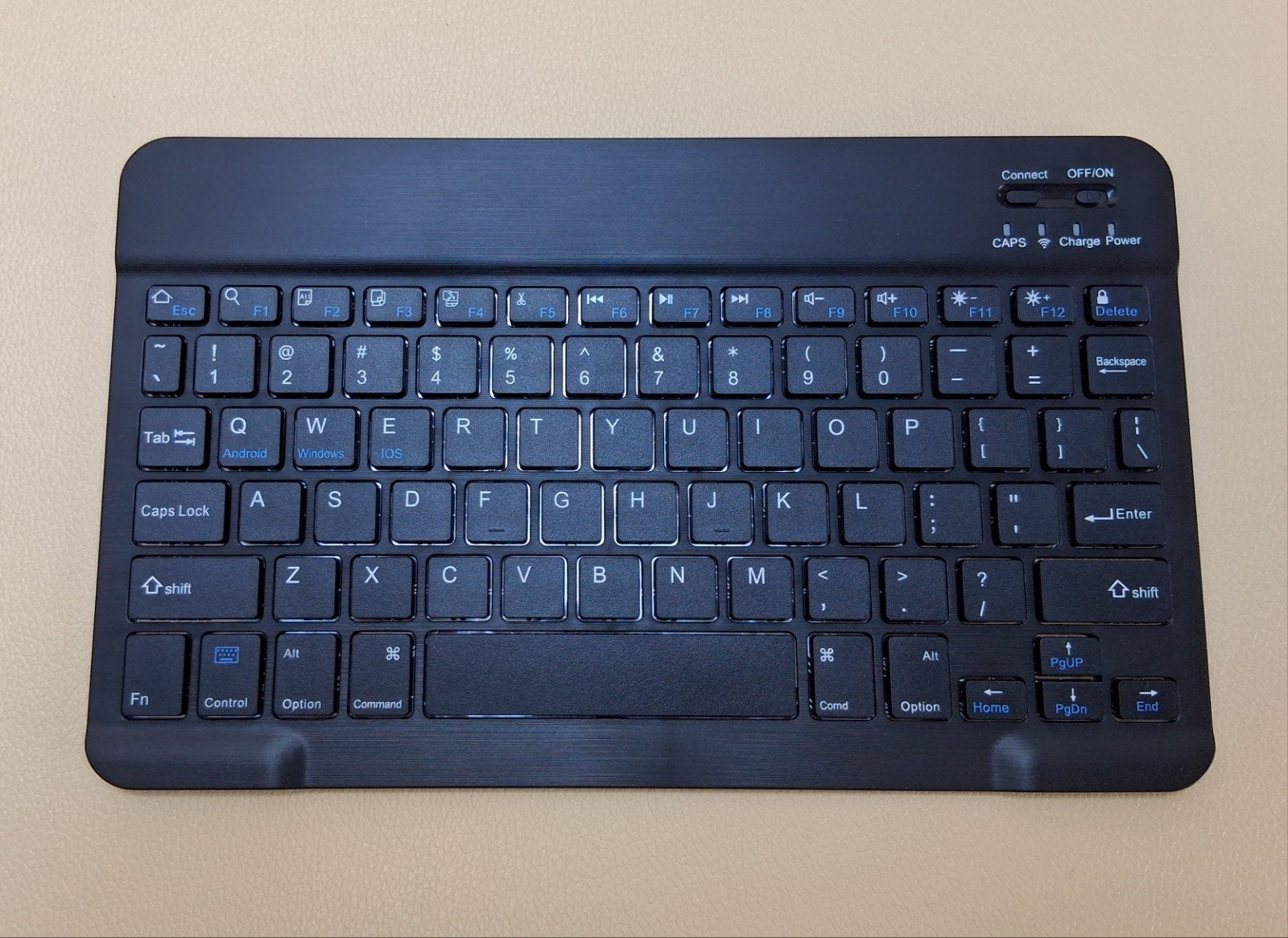 Toetsenbord voor een tablet, Computers en Software, Toetsenborden, Ophalen