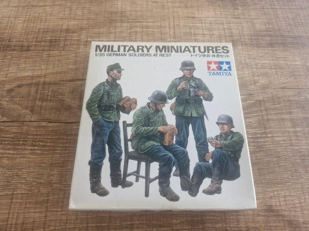 Tamiya 1/35 German Soldiers at rest - 2 sets in 1 doos, Hobby en Vrije tijd, Modelbouw | Figuren en Diorama's, Nieuw, Figuur of Figuren