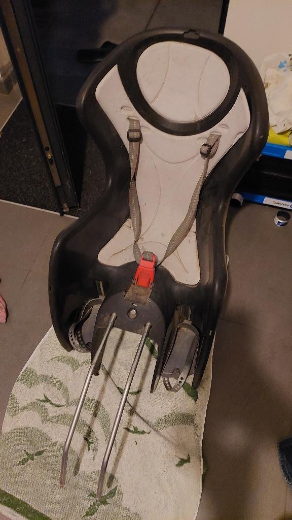 Fietsstoeltje, Fietsen en Brommers, Fietsaccessoires | Fietsstoeltjes, Gebruikt, Achterzitje, 0 t/m 18 kg, Voetsteuntjes, Ophalen