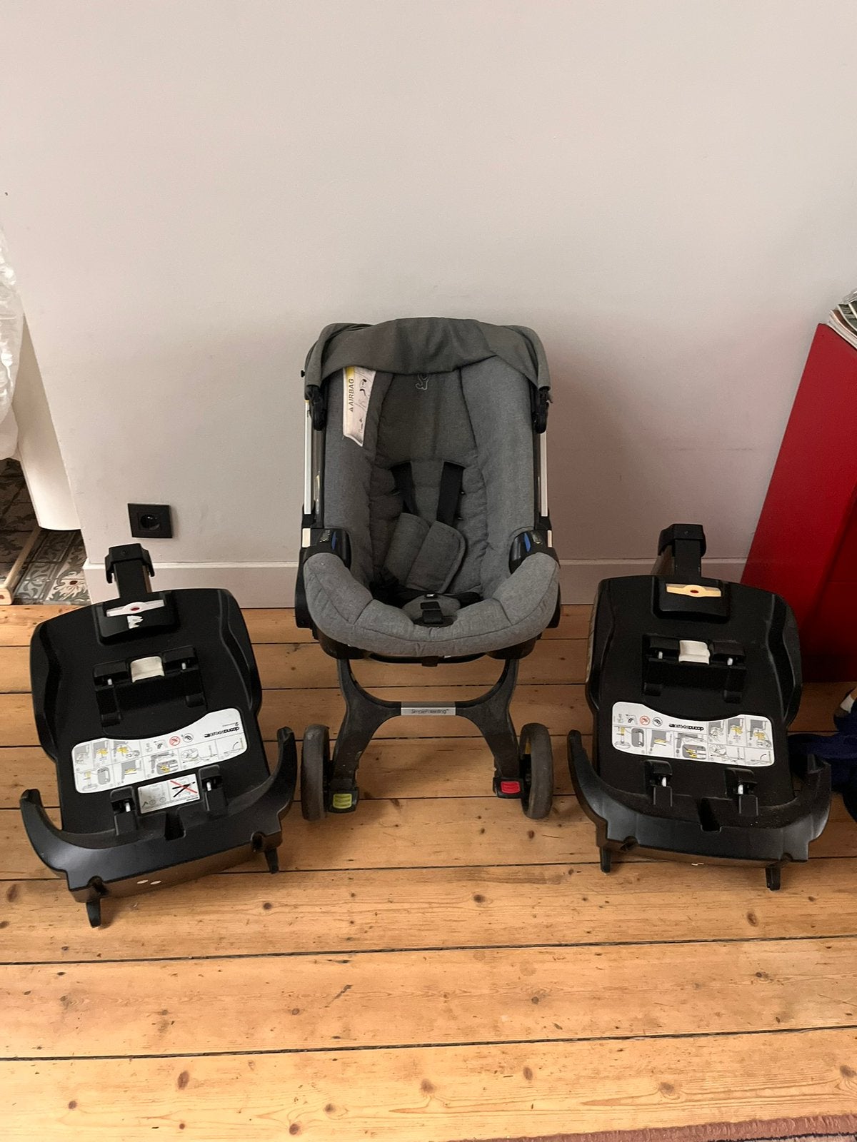 Doona + 2 isofix basis, Kinderen en Baby's, Gebruikt, Met autostoeltje, Combiwagen, Ophalen