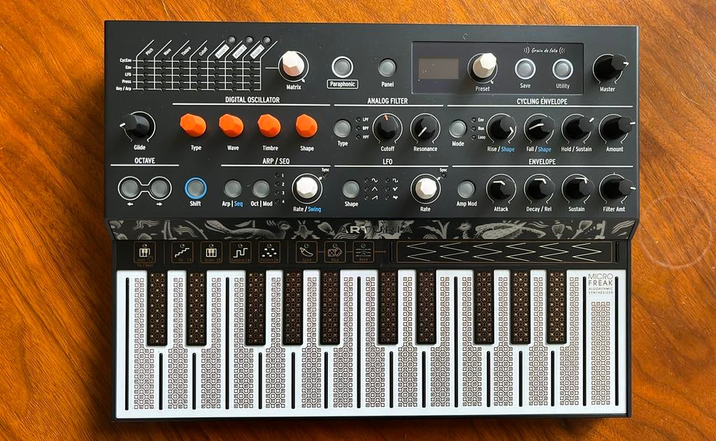 Arturia MicroFreak synthesizer, Autres marques, Comme neuf, Avec connexion MIDI, Enlèvement ou Envoi