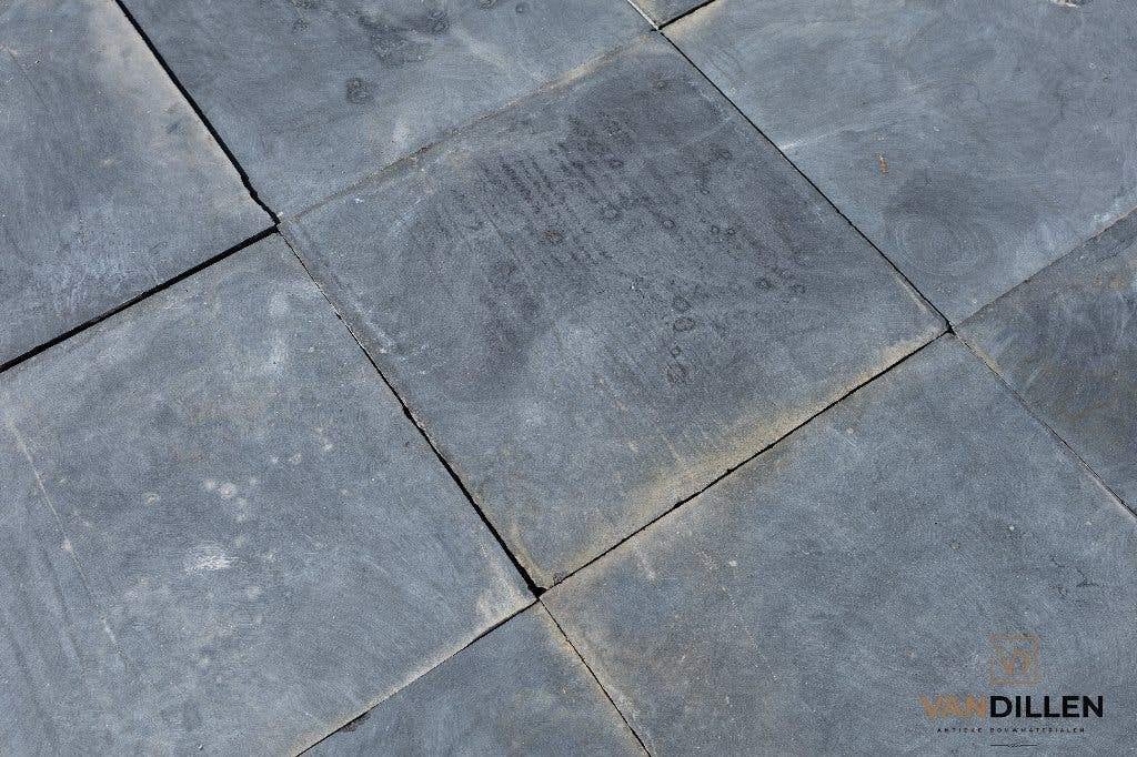 Dalles anciennes bleu-gris de type église 55 cm - 50 m², Pierre ou Argile, Enlèvement, Utilisé, Dalles