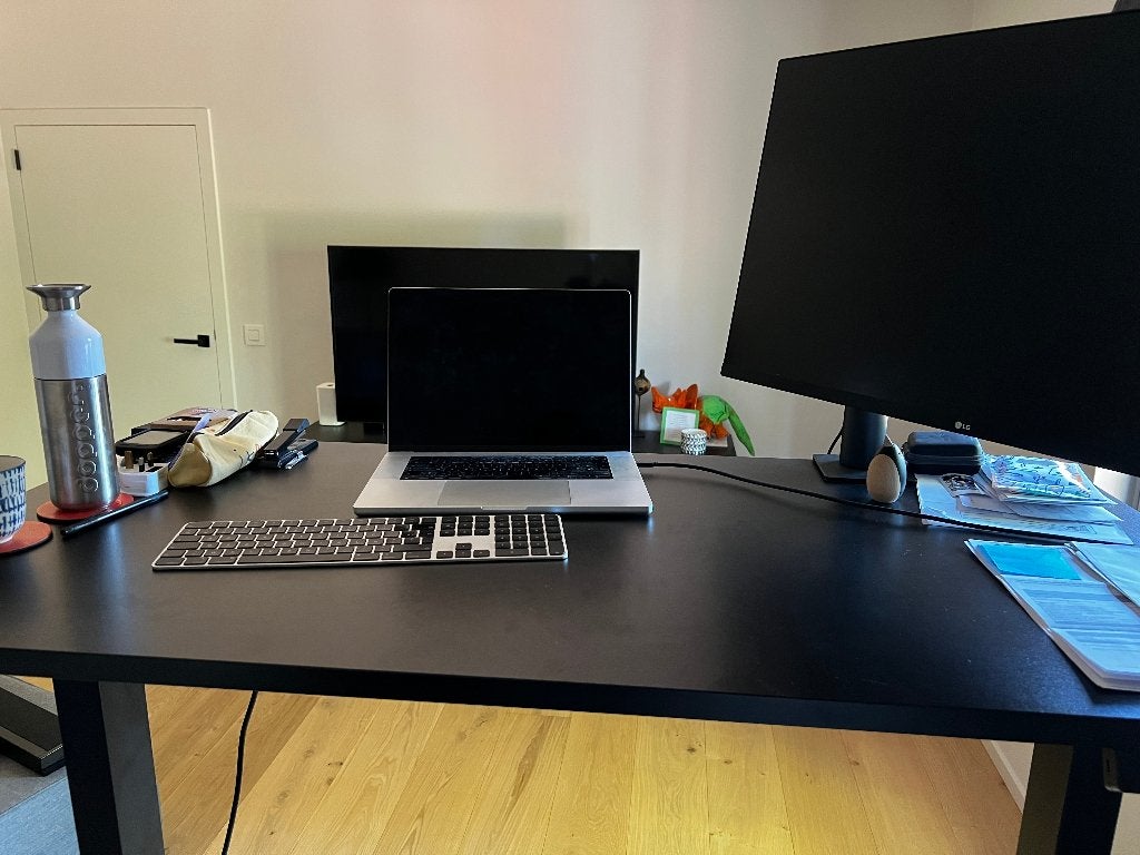 Zit-sta bureau 140x70 + lade en kabelgoot (41), Ophalen, Kabelgoot, 70 cm, Modern
