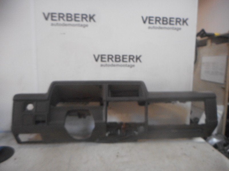 TABLEAU DE BORD Opel Corsa A (01-1982/03-1993) (90120881), Opel, Opel Automobile GmbH, Utilisé, Kontakt-opel@opel.com
