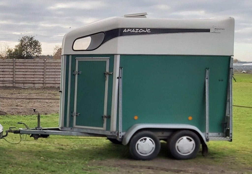 Henra Amazone 1.5 paardentrailer B-rijbewijs, Ophalen, Gebruikt, Hout, 1½-paards trailer