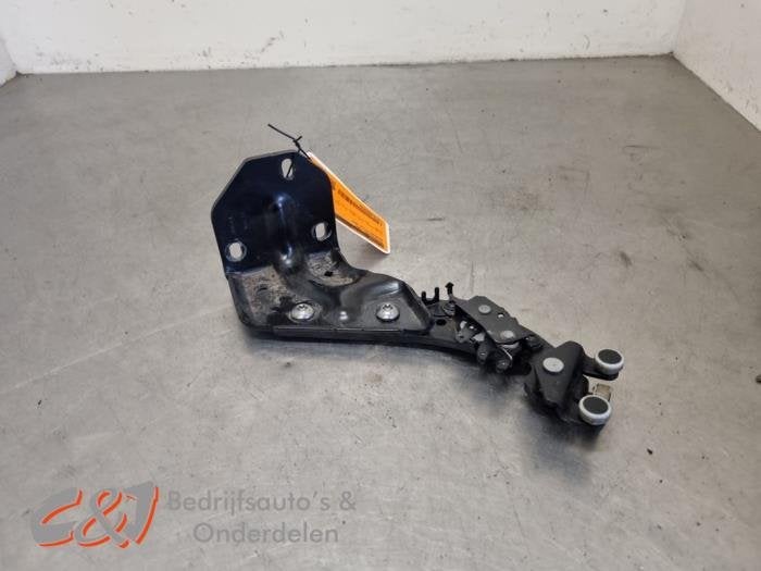 Schuifdeurrol links van een Mercedes Vito (MB7831), Gebruikt, -, Ophalen of Verzenden, -