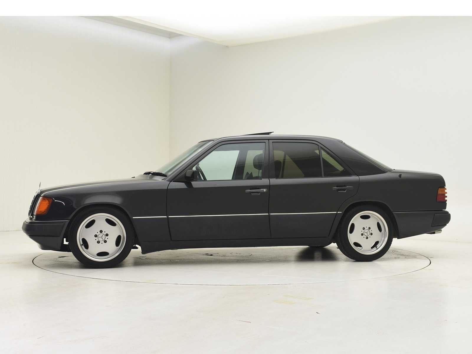 MERCEDES-BENZ 300E, Autos, Oldtimers & Ancêtres, Achat, Entreprise, Boîte manuelle, Autre carrosserie