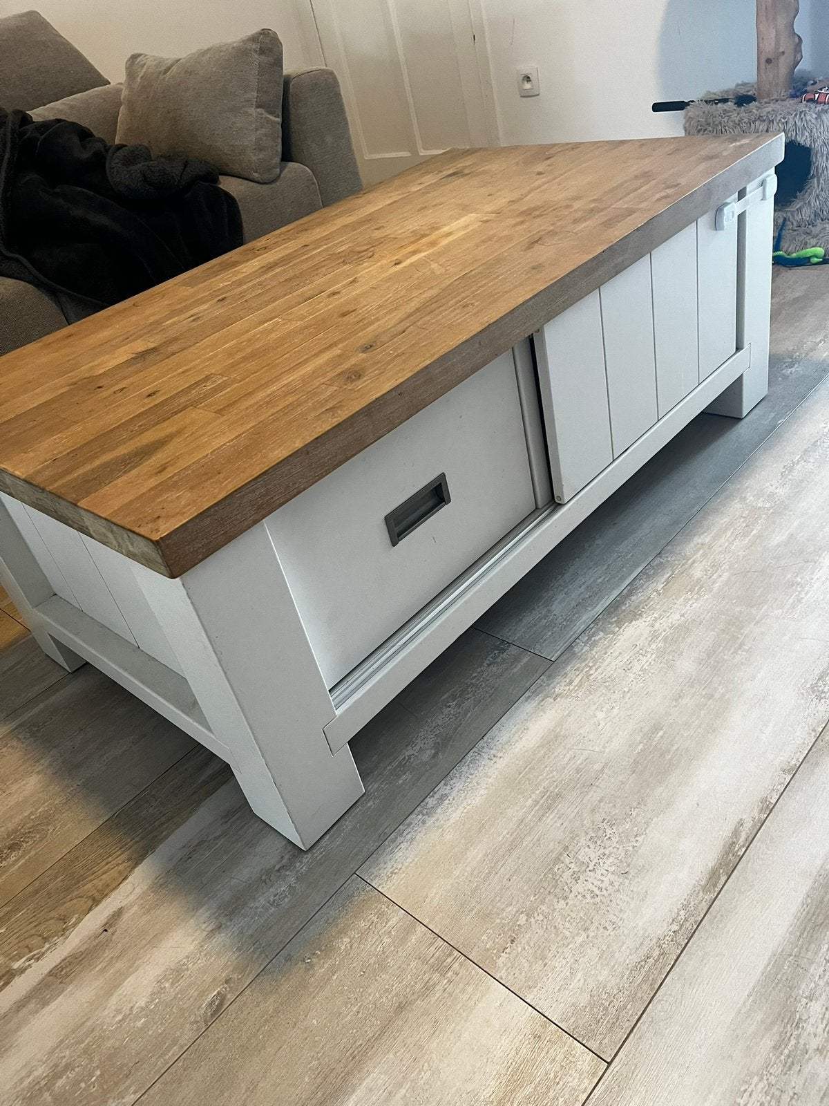 Salon tafel, Ophalen