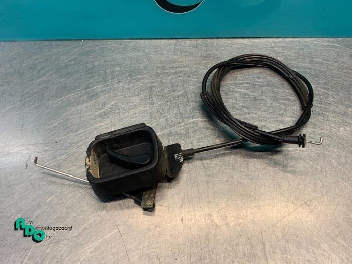 Poignée portière arrière camionnette d'un Volkswagen Cadd, Volkswagen, -, 3 mois de garantie, Utilisé