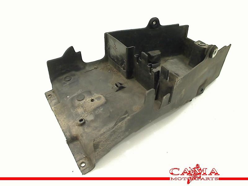 INTERIEUR AILE ARRIÈRE Pegaso 650 2001-2004 (Model IE), Dhr. S. di Majo, Utilisé, Info@cama-motorparts.nl, P.J. Troelstraweg 8 8
3144 CX  MAASSLUIS, NL